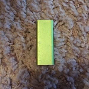 *RARE* Authentic Apple iPod Shuffle 3rd Generation